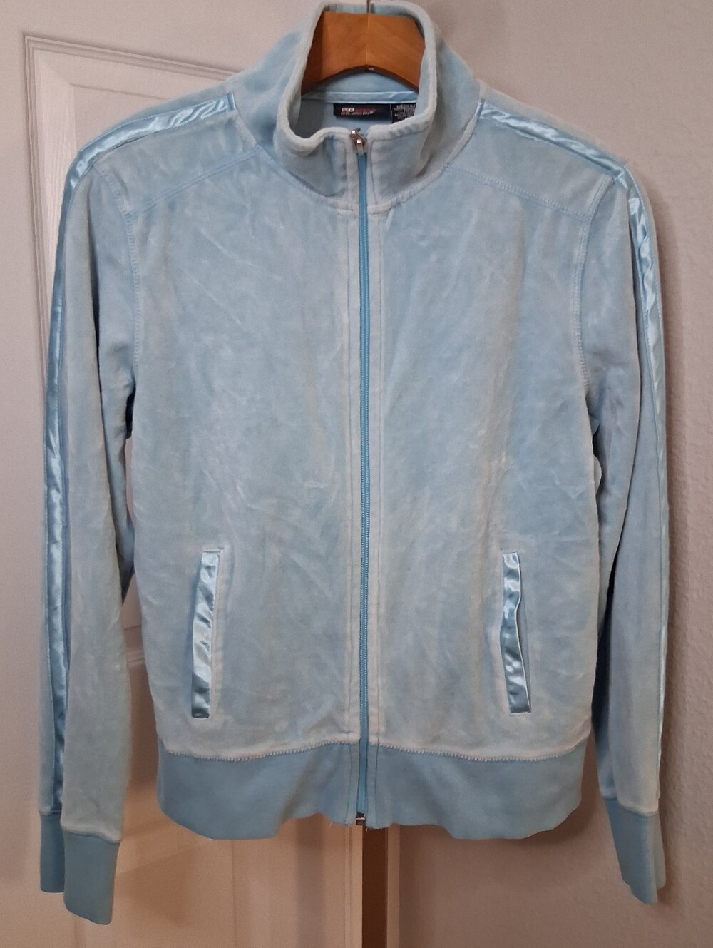 Vintage Y2K SB Active Velour Zip Up Sweater Medium Baby Blue